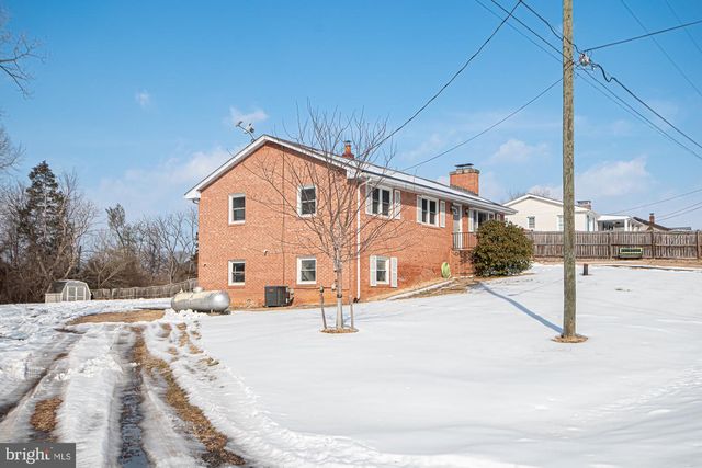 202 POE DR, Front Royal, VA 22630