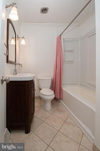 202 POE DR, Front Royal, VA 22630