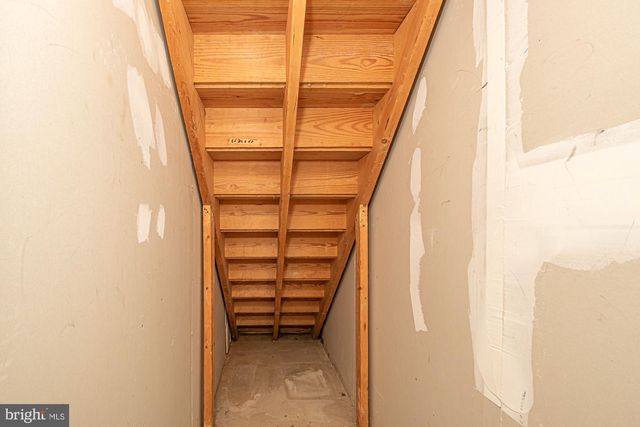 202 POE DR, Front Royal, VA 22630