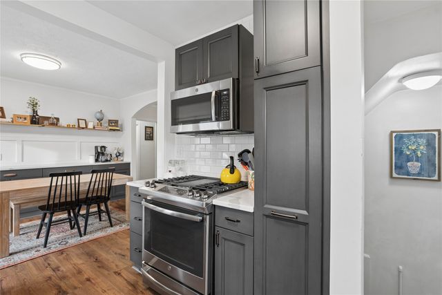 1002 38th Street, Des Moines, IA 50311