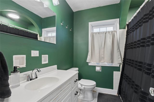 1002 38th Street, Des Moines, IA 50311