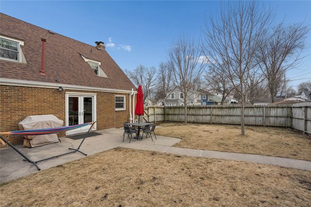 1002 38th Street, Des Moines, IA 50311