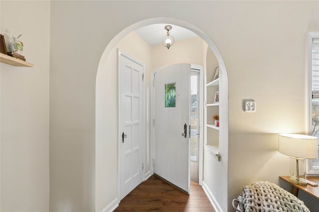 1002 38th Street, Des Moines, IA 50311