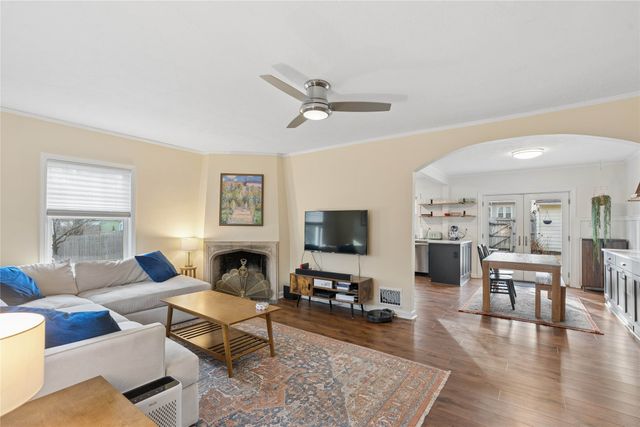 1002 38th Street, Des Moines, IA 50311