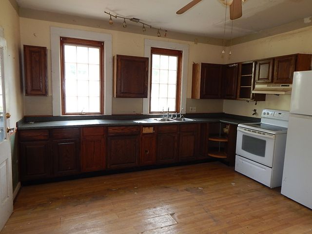 628 W 14th Street, Davenport, IA 52803