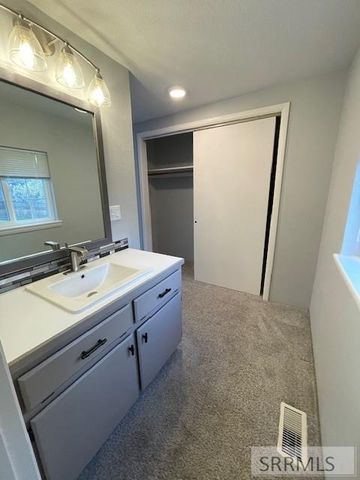 117 Lafayette Avenue, Salmon, ID 83467