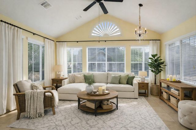 30 Wildwood DR 111, Georgetown, TX 78633