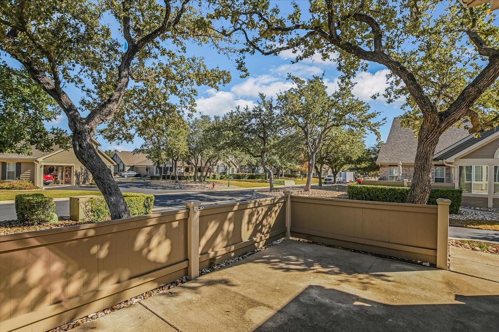30 Wildwood DR 111, Georgetown, TX 78633
