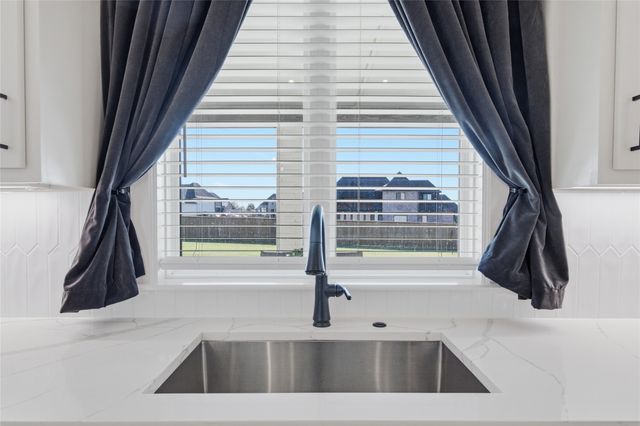 125 W 165th Street S, Glenpool, OK 74033