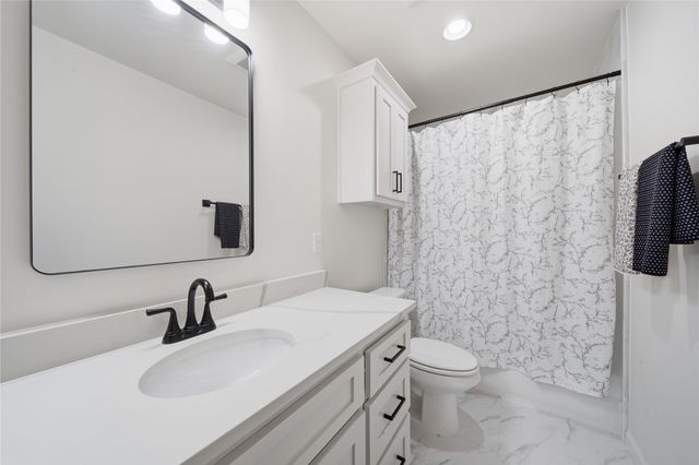 125 W 165th Street S, Glenpool, OK 74033