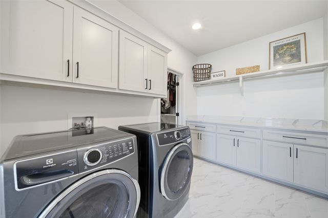 125 W 165th Street S, Glenpool, OK 74033