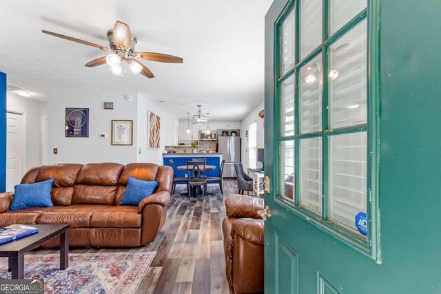 1382 Old Coach Road SW, Marietta, GA 30008