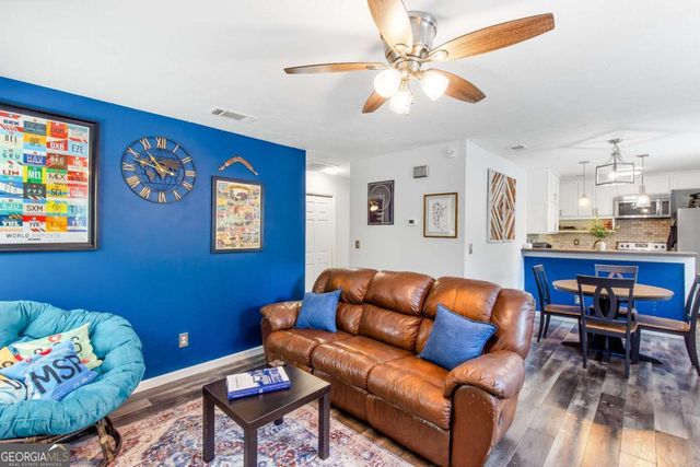 1382 Old Coach Road SW, Marietta, GA 30008