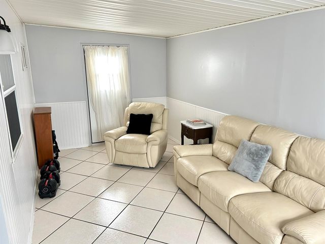 3240 State Street, Hollywood, FL 33021