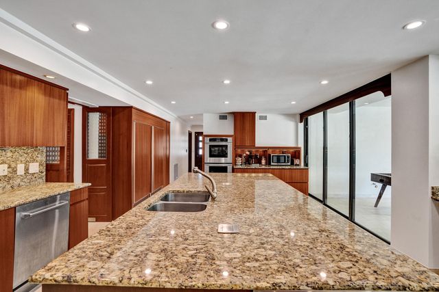2441 SW 28th Avenue, Fort Lauderdale, FL 33312