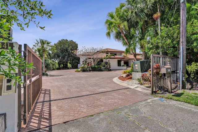 2441 SW 28th Avenue, Fort Lauderdale, FL 33312