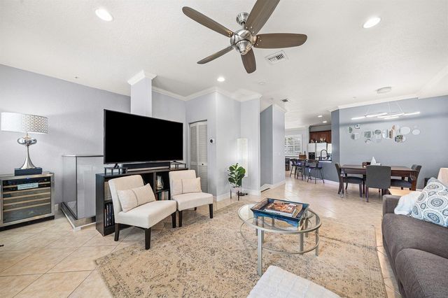 290 NE 5th Avenue 9, Delray Beach, FL 33483