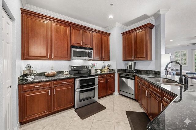 290 NE 5th Avenue 9, Delray Beach, FL 33483