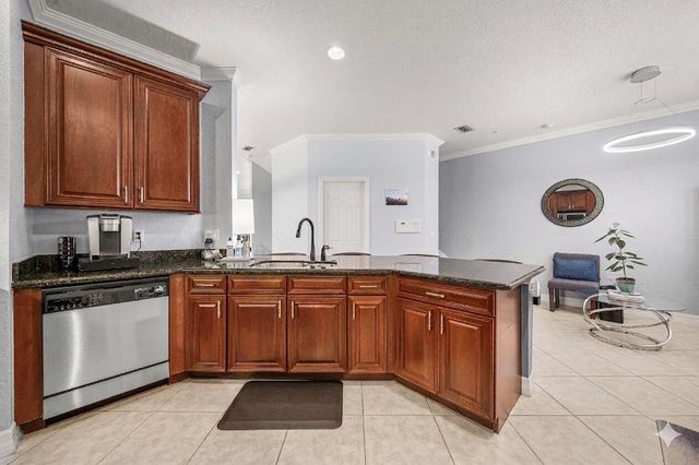 290 NE 5th Avenue 9, Delray Beach, FL 33483