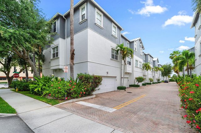 290 NE 5th Avenue 9, Delray Beach, FL 33483