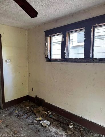 75 Portage Street, Highland Park, MI 48203