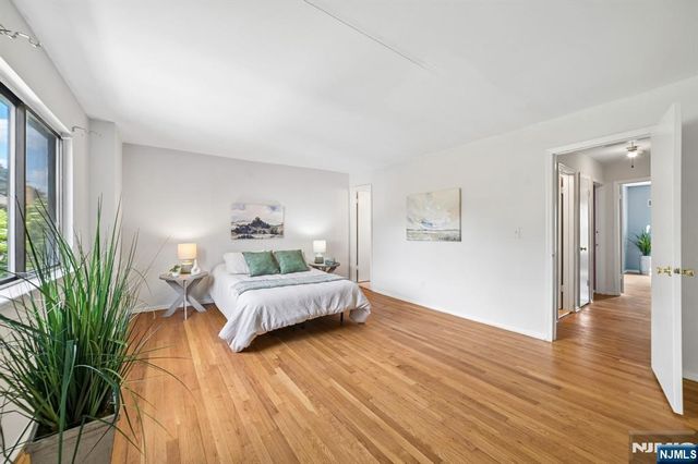 38 Park Street 11C, Florham Park Borough, NJ 07932
