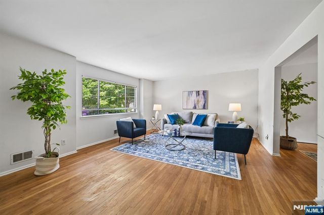 38 Park Street 11C, Florham Park Borough, NJ 07932