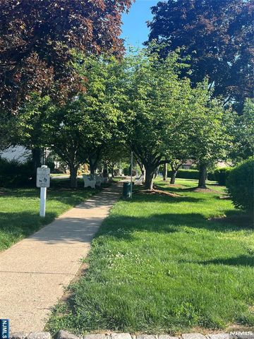 38 Park Street 11C, Florham Park Borough, NJ 07932