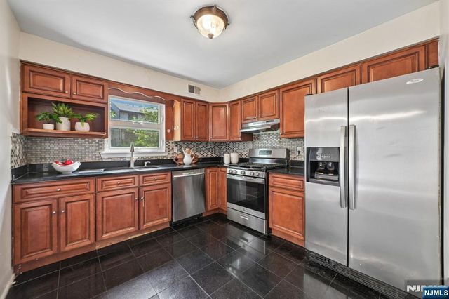 38 Park Street 11C, Florham Park Borough, NJ 07932