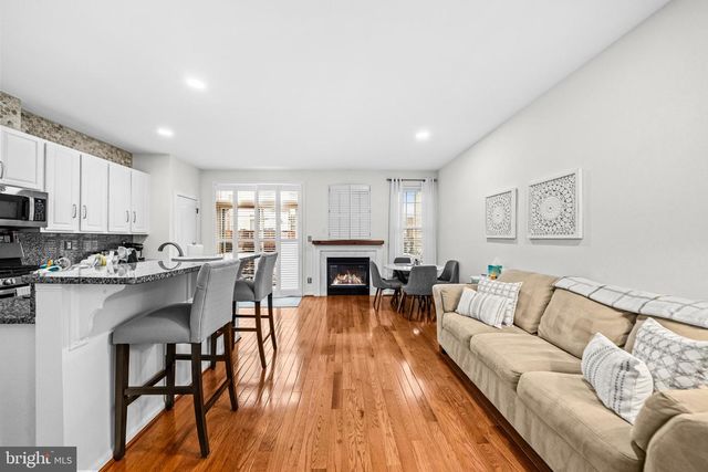 13344 FERRY LANDING LN, Woodbridge, VA 22191