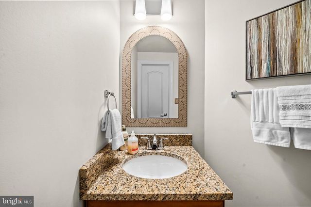 13344 FERRY LANDING LN, Woodbridge, VA 22191