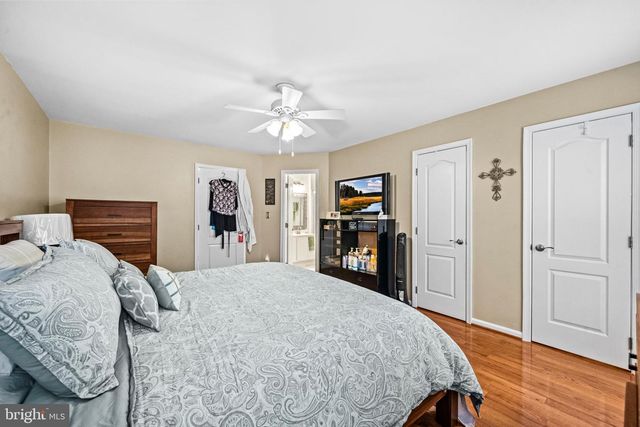 13344 FERRY LANDING LN, Woodbridge, VA 22191