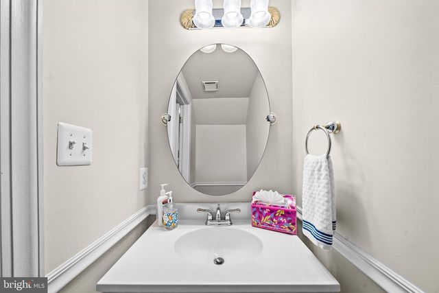 13344 FERRY LANDING LN, Woodbridge, VA 22191