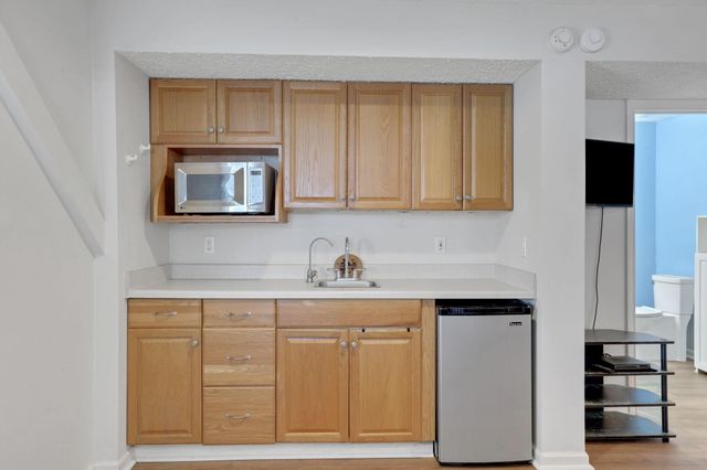 140 Elm Drive, Onalaska, TX 77360