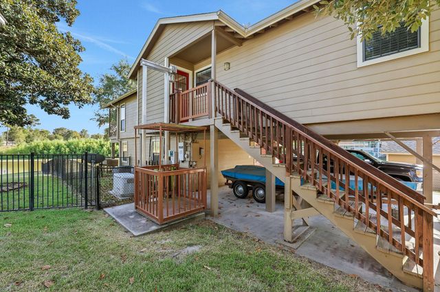 140 Elm Drive, Onalaska, TX 77360