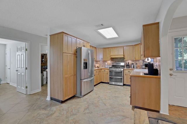 140 Elm Drive, Onalaska, TX 77360
