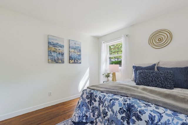 21 Burt St, Attleboro, MA 02703