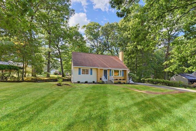 21 Burt St, Attleboro, MA 02703