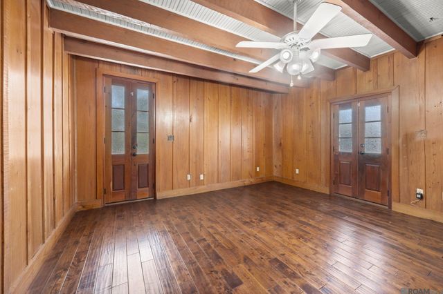 906 E Weber Dr, Gonzales, LA 70737