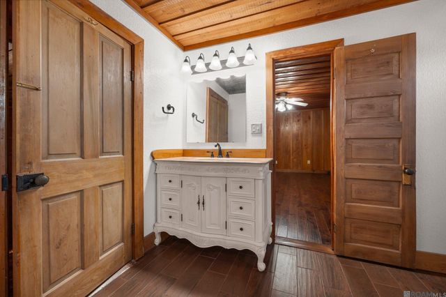 906 E Weber Dr, Gonzales, LA 70737