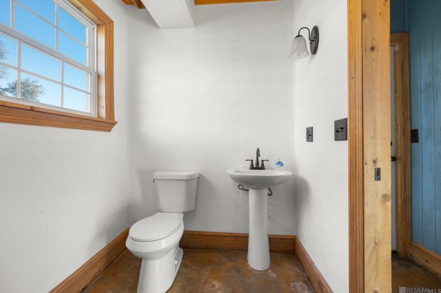 906 E Weber Dr, Gonzales, LA 70737