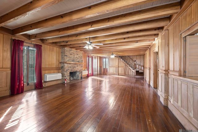 906 E Weber Dr, Gonzales, LA 70737