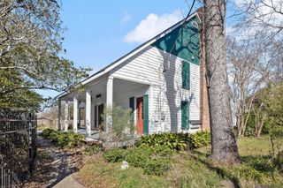 906 E Weber Dr, Gonzales, LA 70737