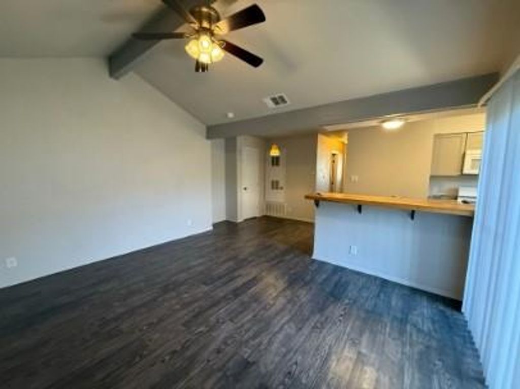 5904 Emerald Forest DR, Austin, TX 78745