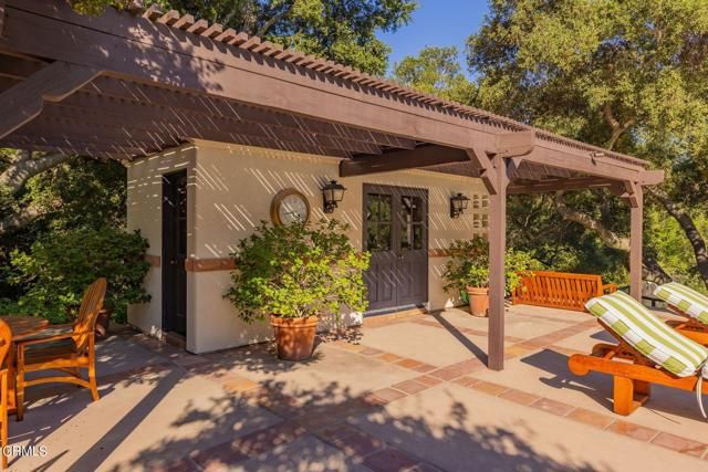 10829 Oak Knoll Road, Ojai, CA 93023