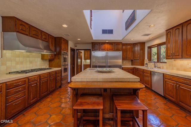 10829 Oak Knoll Road, Ojai, CA 93023