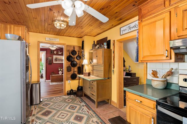 6646 Roan Creek Road, Butler, TN 37640