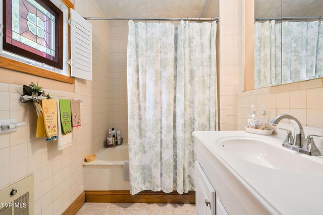 6646 Roan Creek Road, Butler, TN 37640