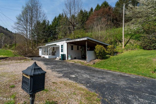 6646 Roan Creek Road, Butler, TN 37640