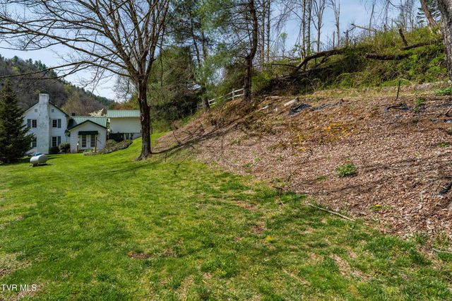 6646 Roan Creek Road, Butler, TN 37640